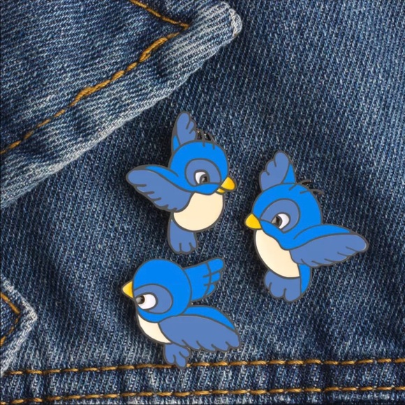 Accessories - SNOW WHITE BLUE BIRDS ENAMEL PIN SET